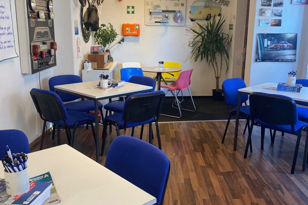 Unterrichtsraum-uai-1440x1080